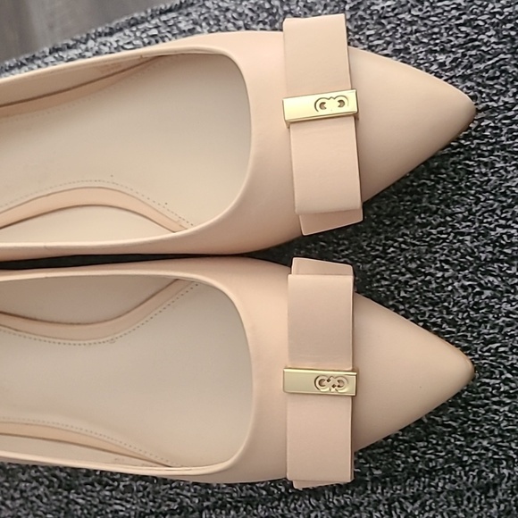 EUC Cole Haan Elsie bow flats Sz 6B Nude - Picture 2 of 8